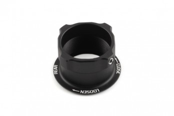 Rear SP Center Lock bearing preload system locked (BPS)